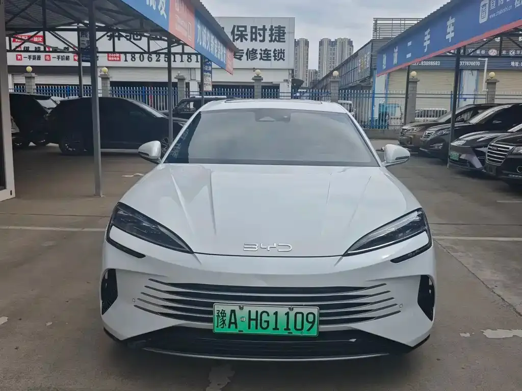 BYD Seal — фото 6