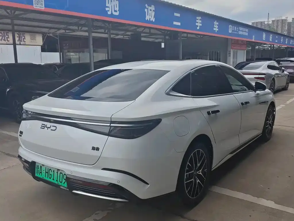 BYD Seal — фото 7