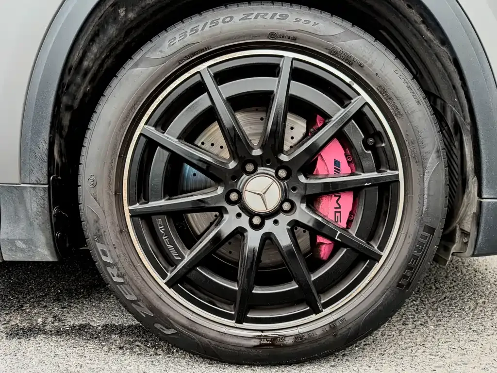 Mercedes-Benz GLA AMG — фото 9