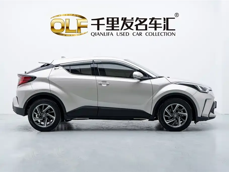 Toyota C-HR — фото 9