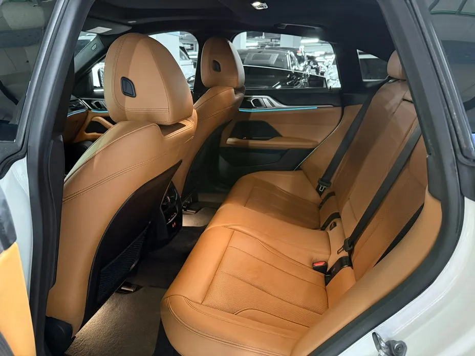 BMW i4 — фото 6