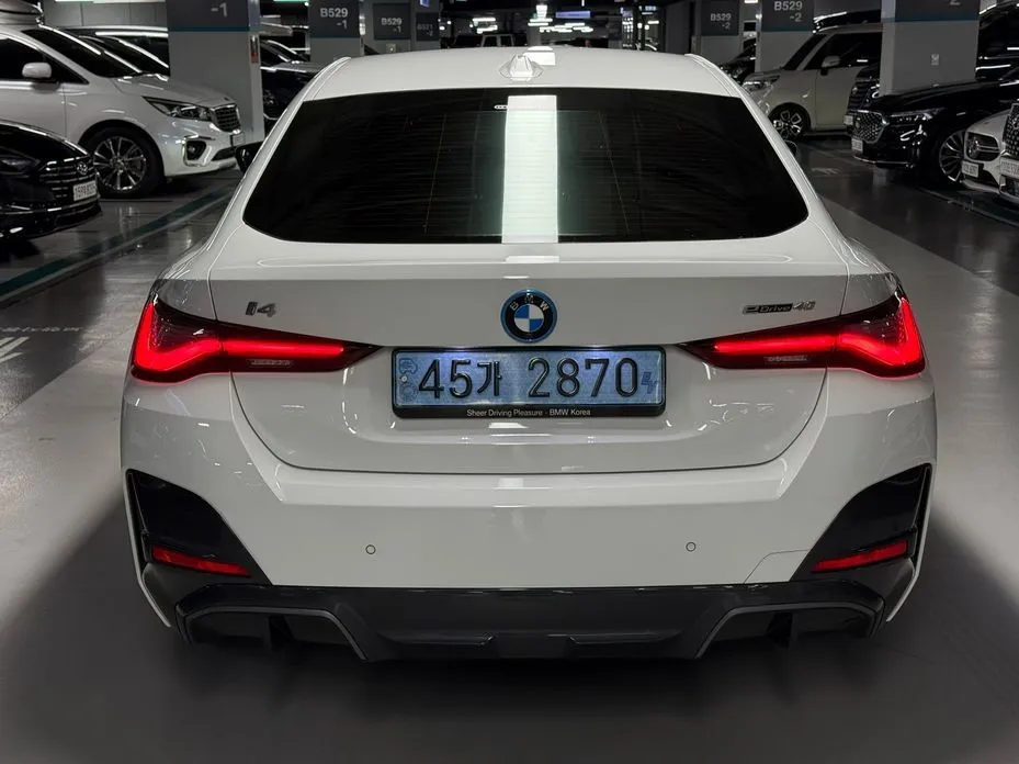 BMW i4 — фото 3