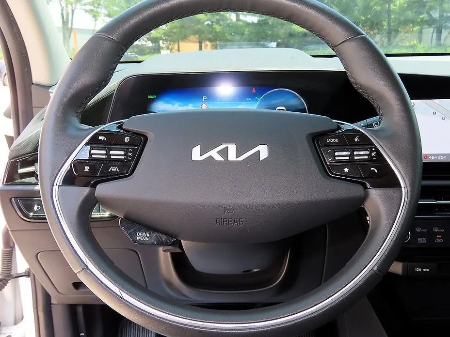 Kia Niro — фото 9