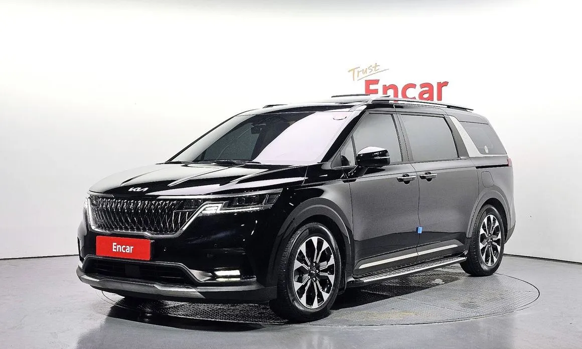 Kia Carnival — фото 1