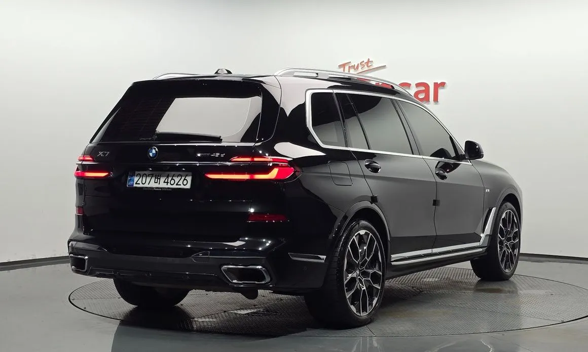 BMW X7 — фото 2