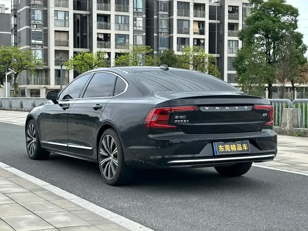 Volvo S90 — фото 8
