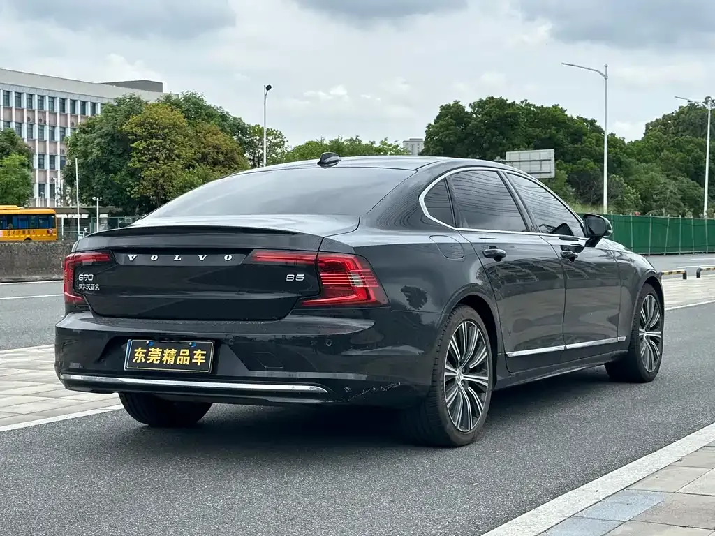 Volvo S90 — фото 3