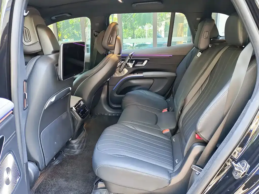 Mercedes-Benz EQS SUV — фото 7