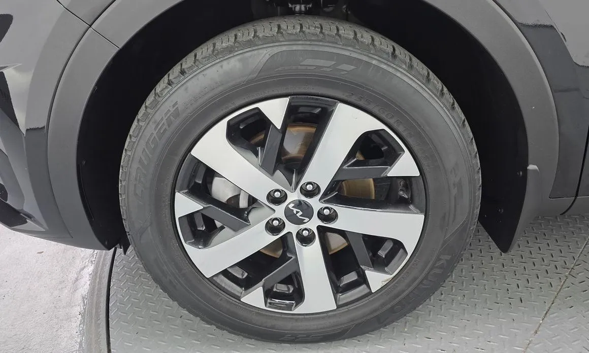 Kia Sorento — фото 9