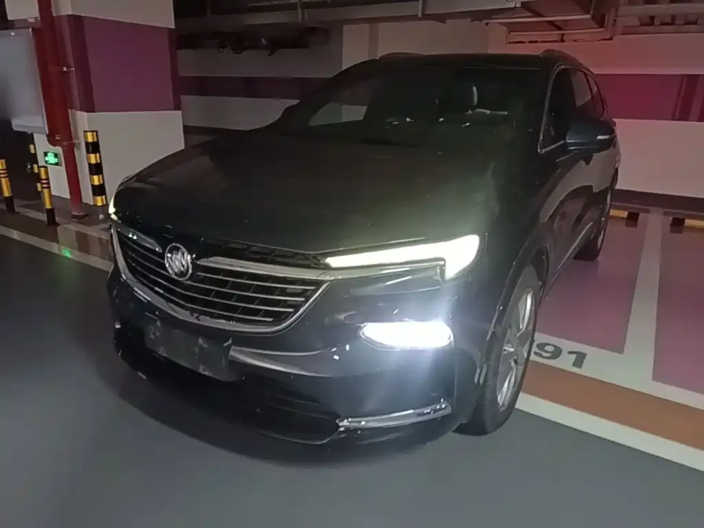 Buick Enclave — фото 1