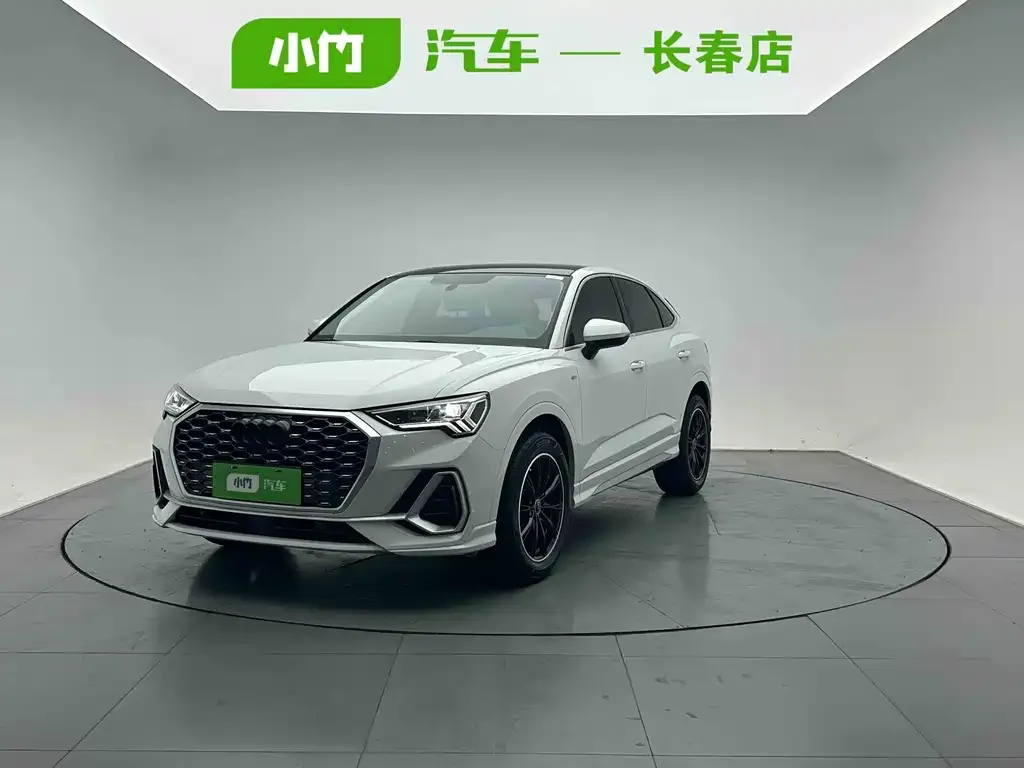 Audi Q3 Sportback — фото 1