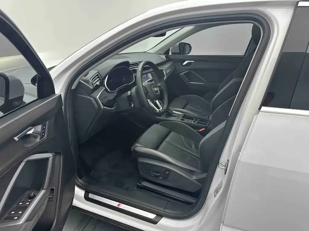 Audi Q3 Sportback — фото 5