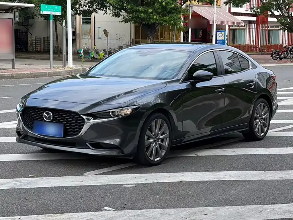 Mazda 3 Axela — фото 4