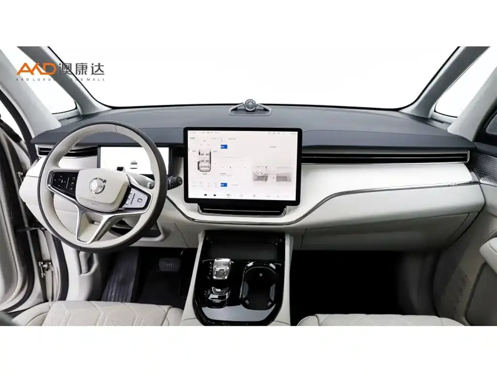 Volvo EM90 — фото 10
