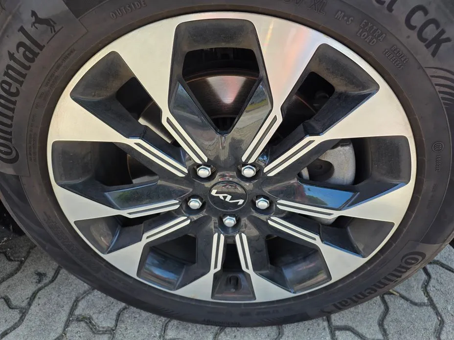 Kia Carnival — фото 10