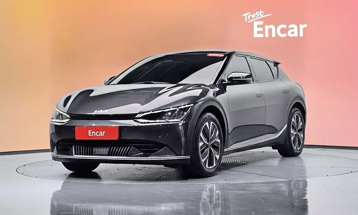 Kia EV6 — фото 1