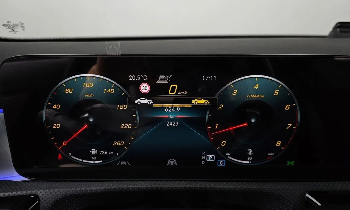 Mercedes-Benz CLA-Class — фото 10