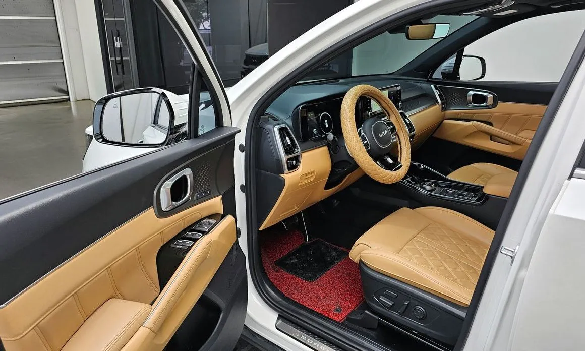 Kia Sorento — фото 9