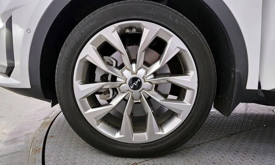 Kia Sorento — фото 10