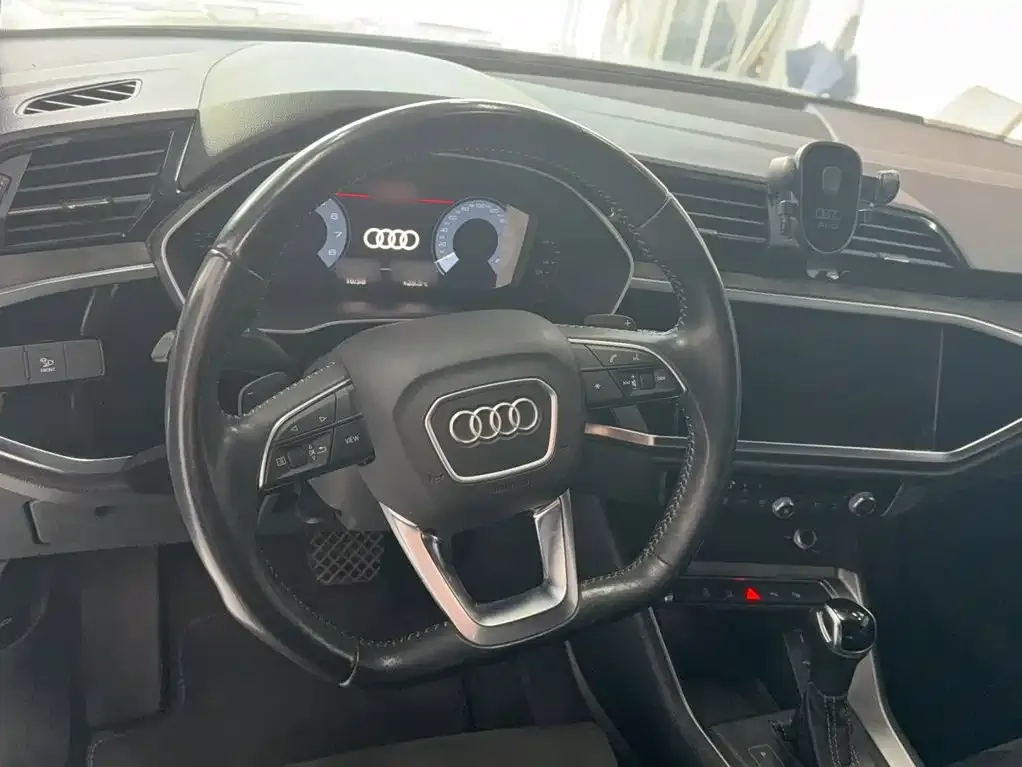 Audi Q3 — фото 2