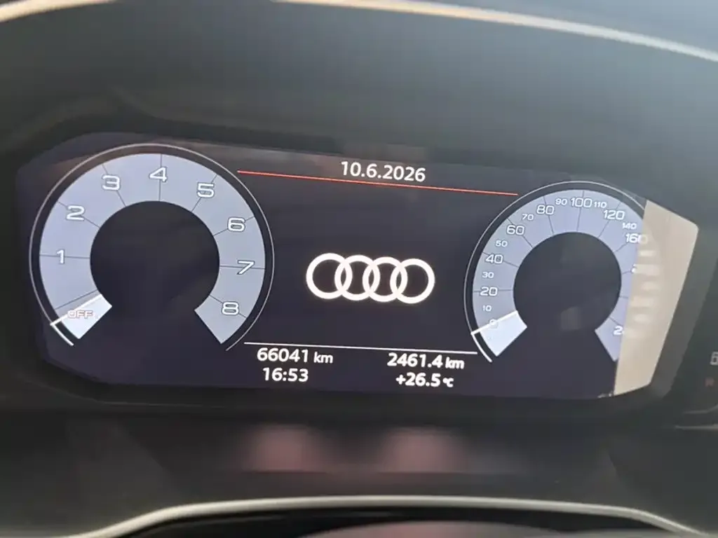 Audi Q3 — фото 10