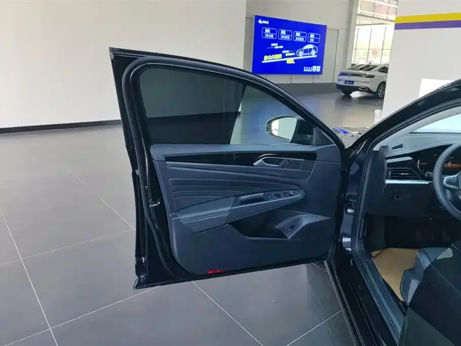 Volkswagen Passat — фото 4
