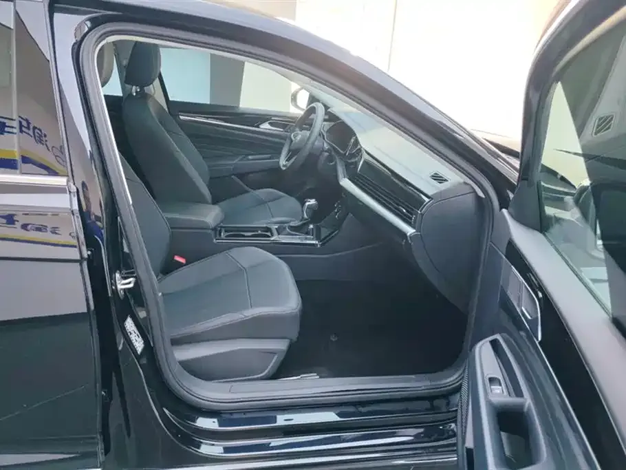 Volkswagen Passat — фото 8