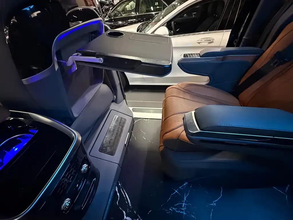 Ford Tourneo — фото 6