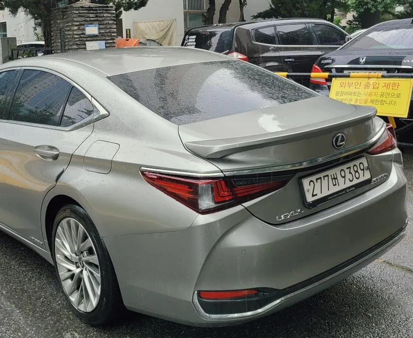 Lexus ES — фото 10