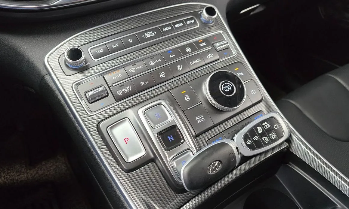 Hyundai Santafe — фото 7