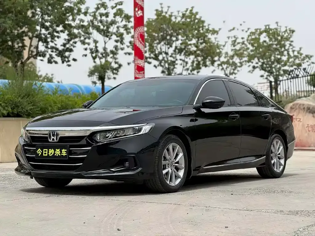 Honda Accord — фото 1