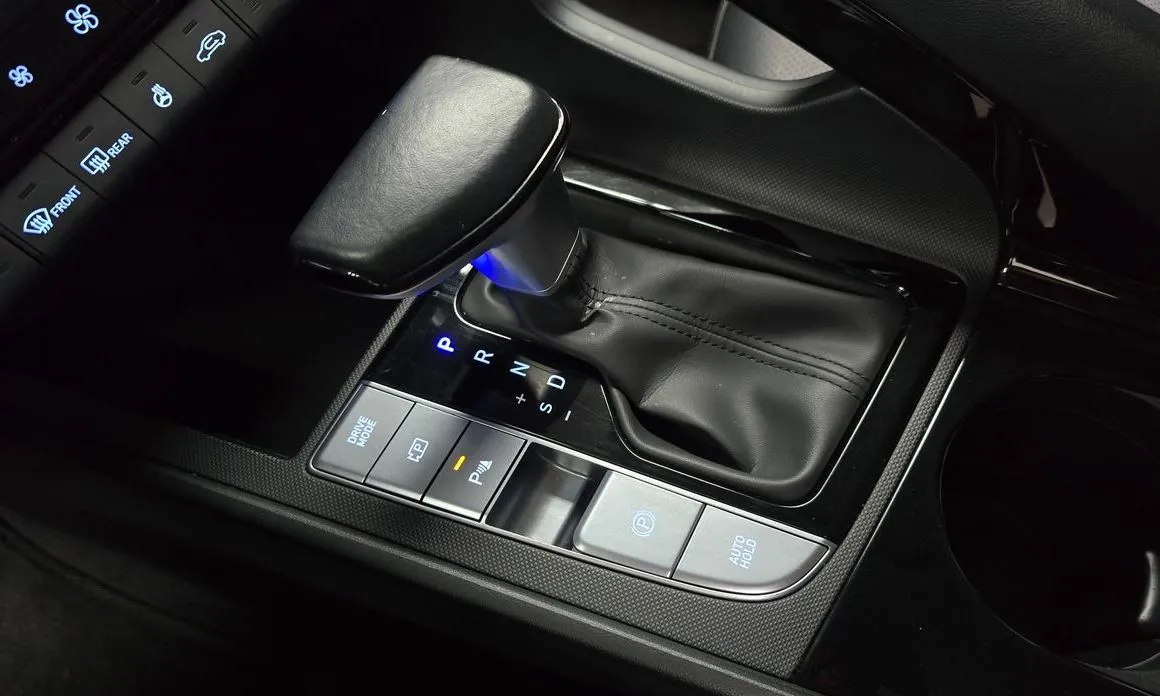 Hyundai AVANTE — фото 3