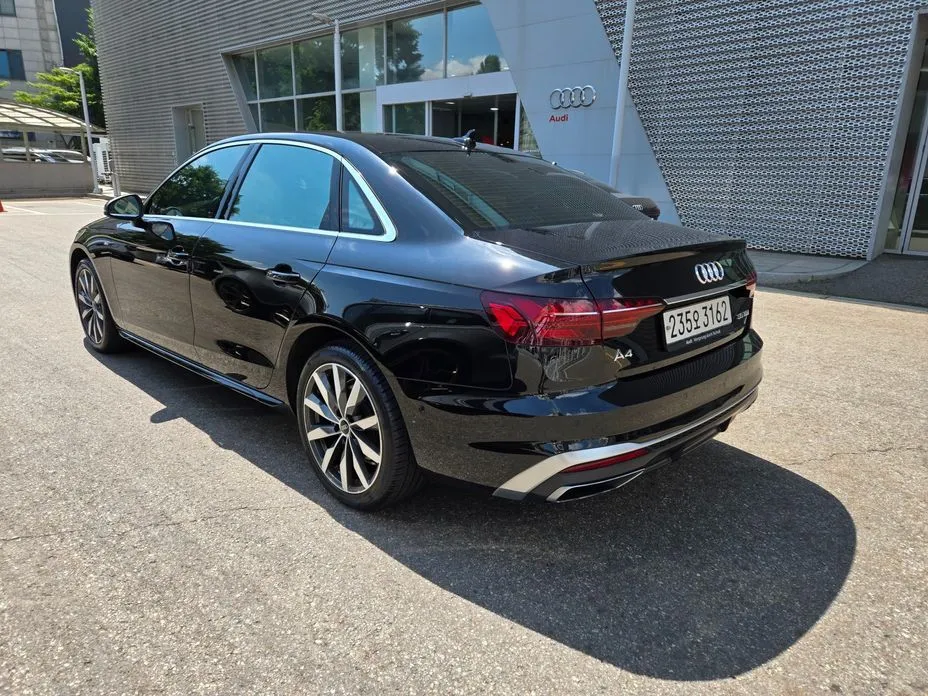 Audi A4 — фото 4