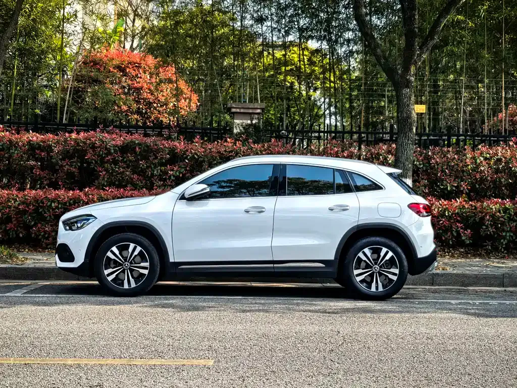 Mercedes-Benz GLA — фото 7