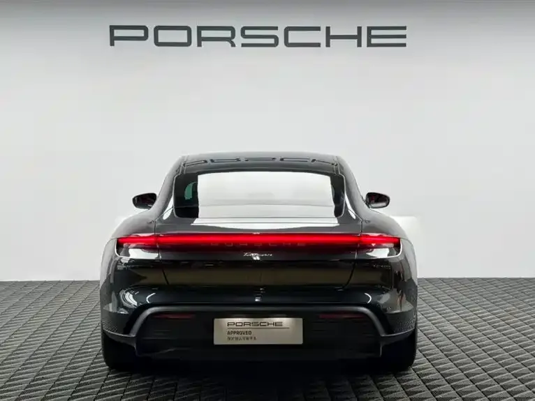 Porsche Taycan — фото 2