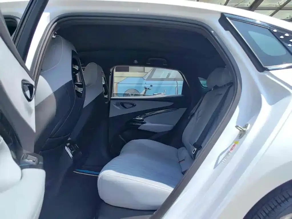 BYD Seal — фото 9