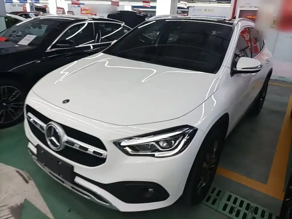 Mercedes-Benz GLA — фото 1