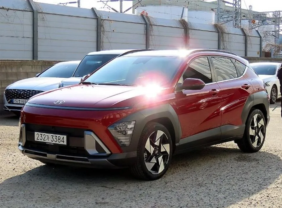 Hyundai Kona — фото 1