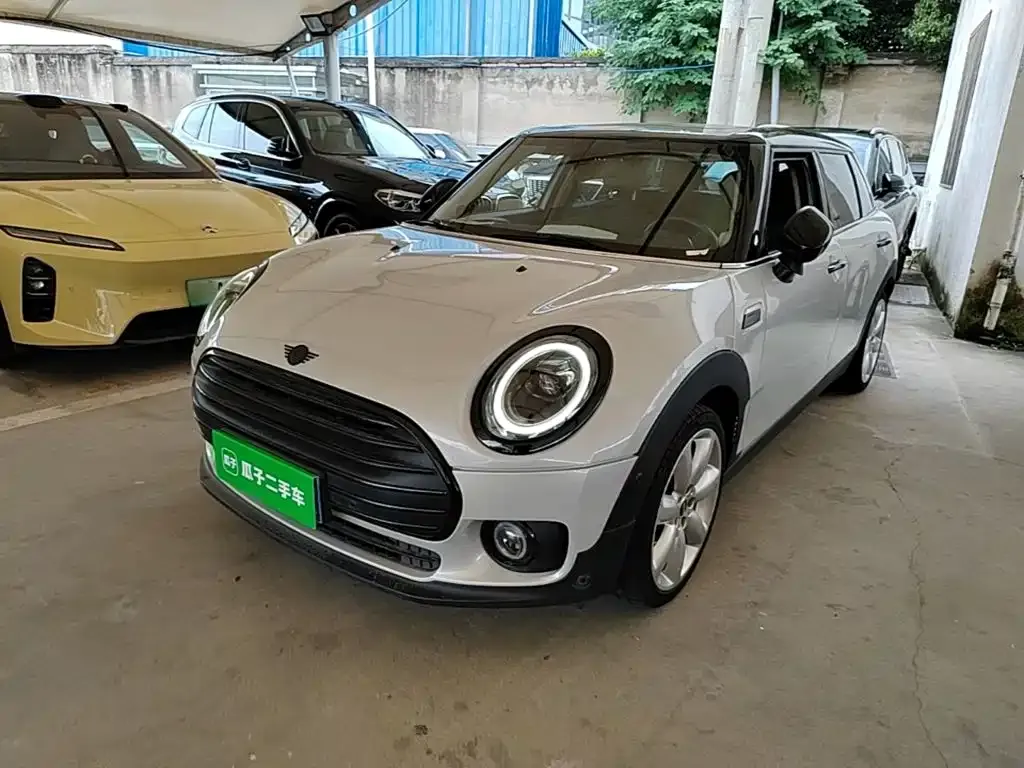 MINI Clubman — фото 3