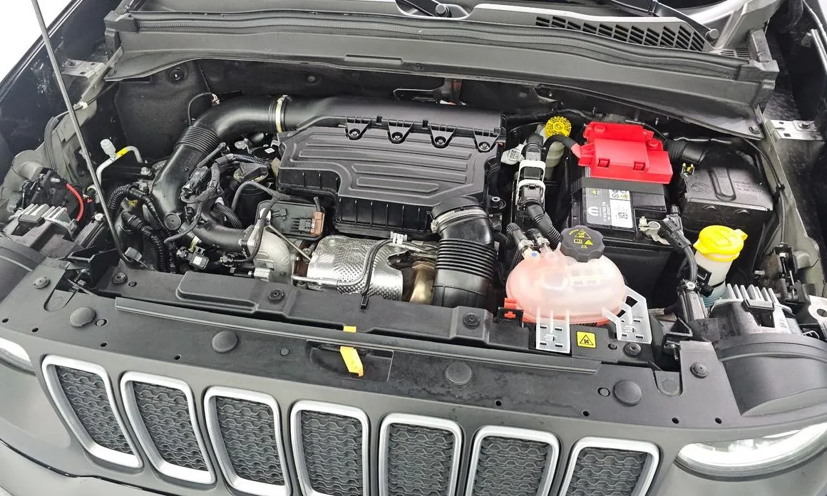 Jeep Renegade — фото 10
