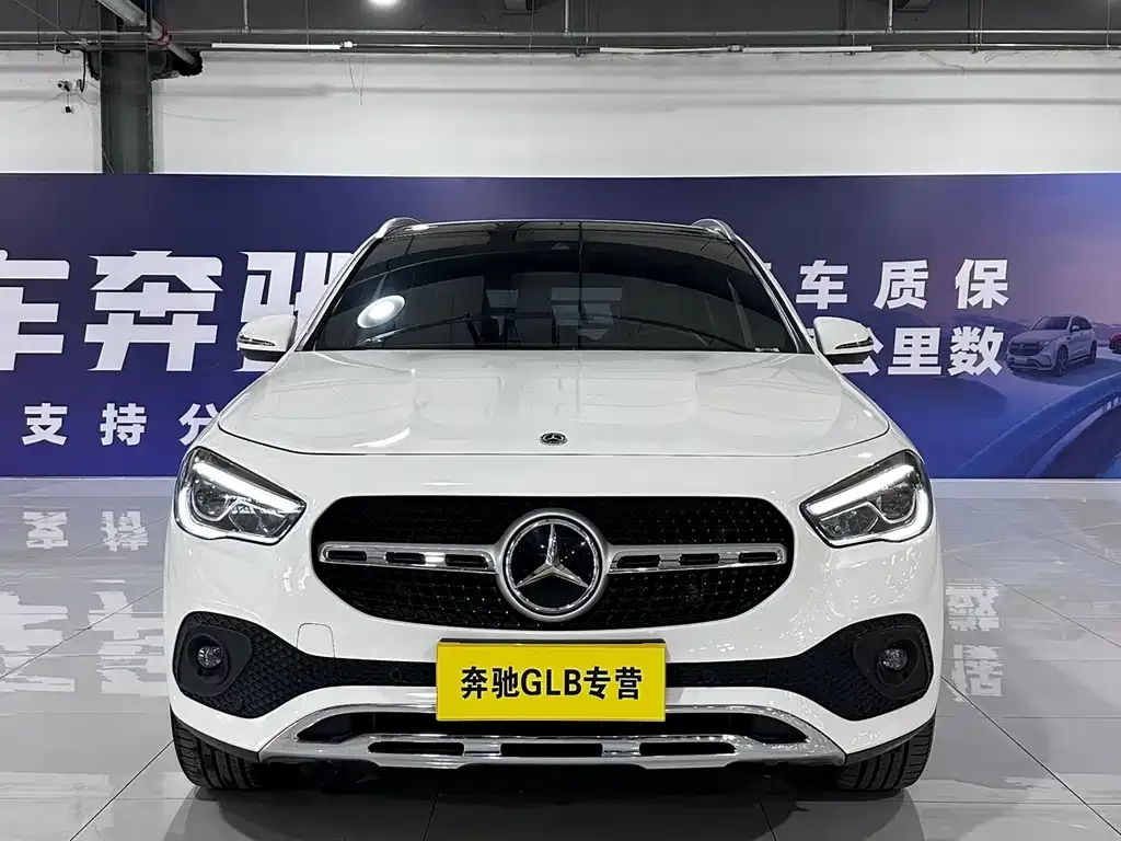 Mercedes-Benz GLA — фото 1