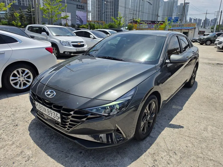 Hyundai AVANTE — фото 1