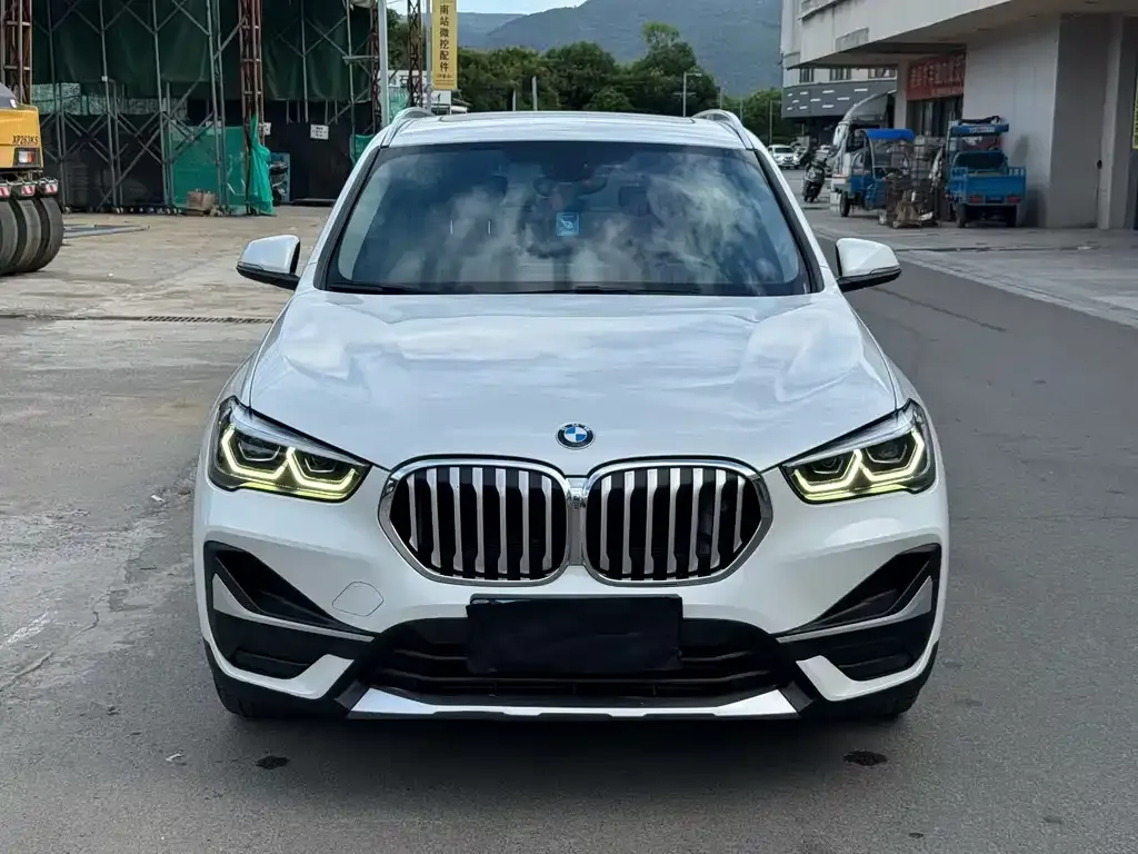 BMW X1 — фото 2