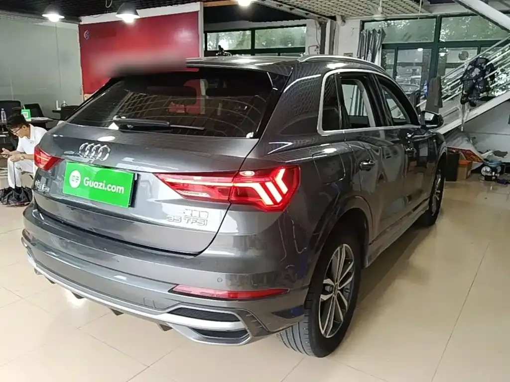 Audi Q3 — фото 10