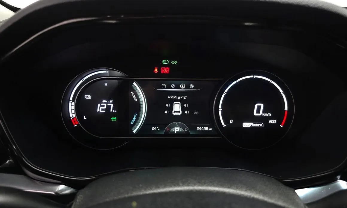 Kia Niro — фото 9