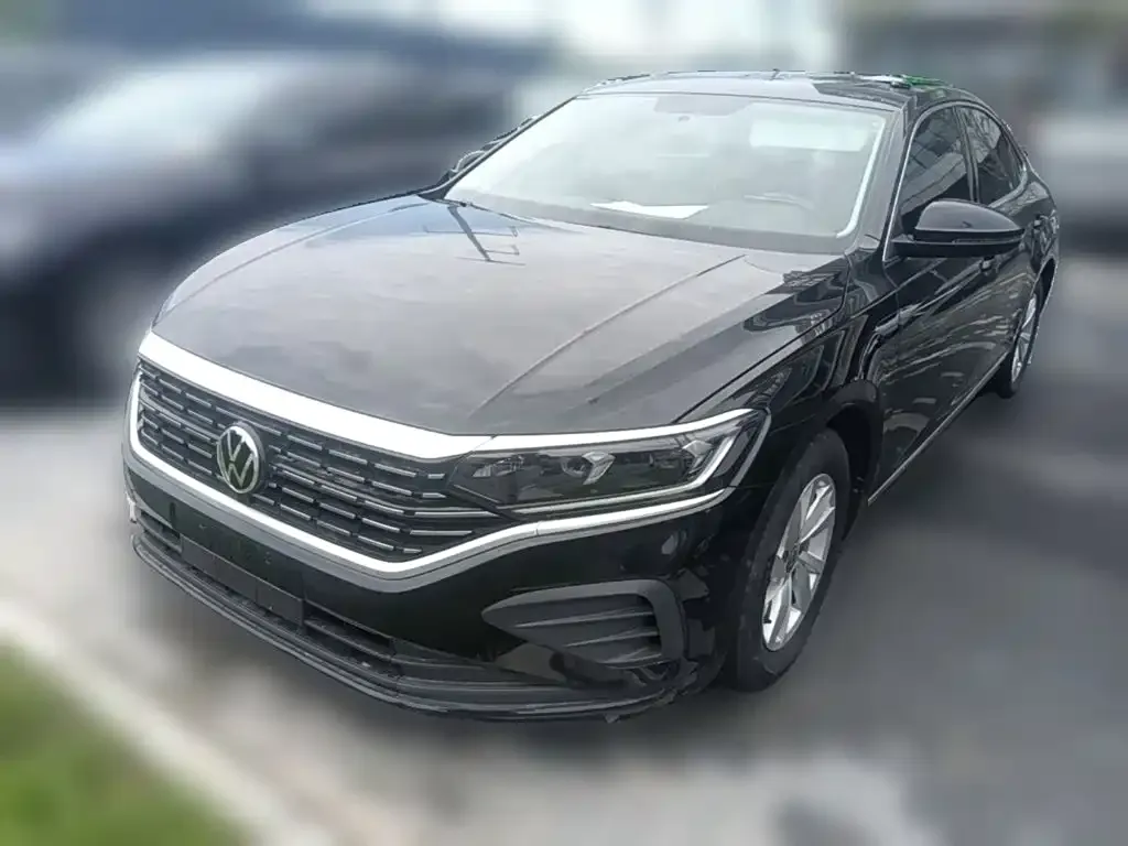 Volkswagen Passat — фото 1