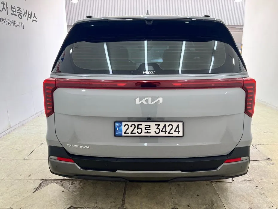 Kia Carnival — фото 4