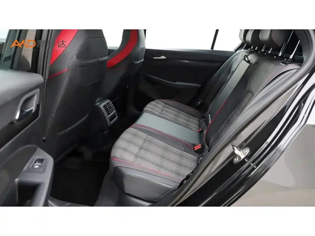 Volkswagen Golf GTI — фото 4