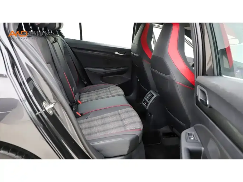 Volkswagen Golf GTI — фото 5
