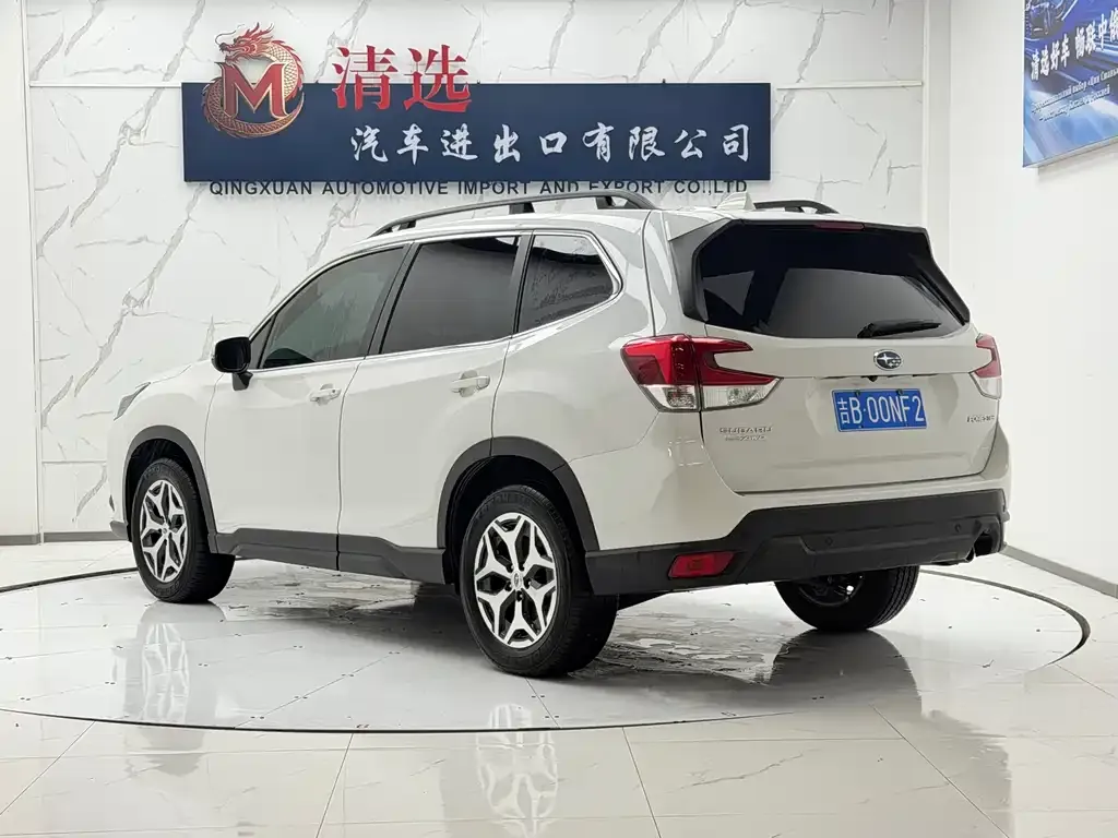 Subaru Forester — фото 8